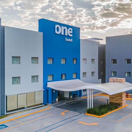 One Saltillo Aeropuerto Екстериор снимка